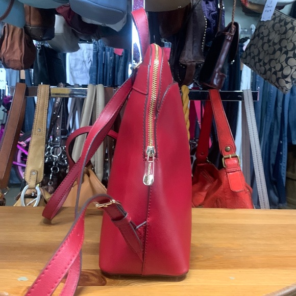 Michael Kors Backpack π in beautiful dark red w/ gold hardware - Picture 3 of 13